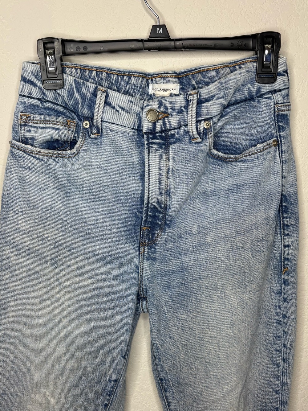Good American Mid Rise Classic Cuffed Light Wash Denim Jeans - Picture 3 of 6